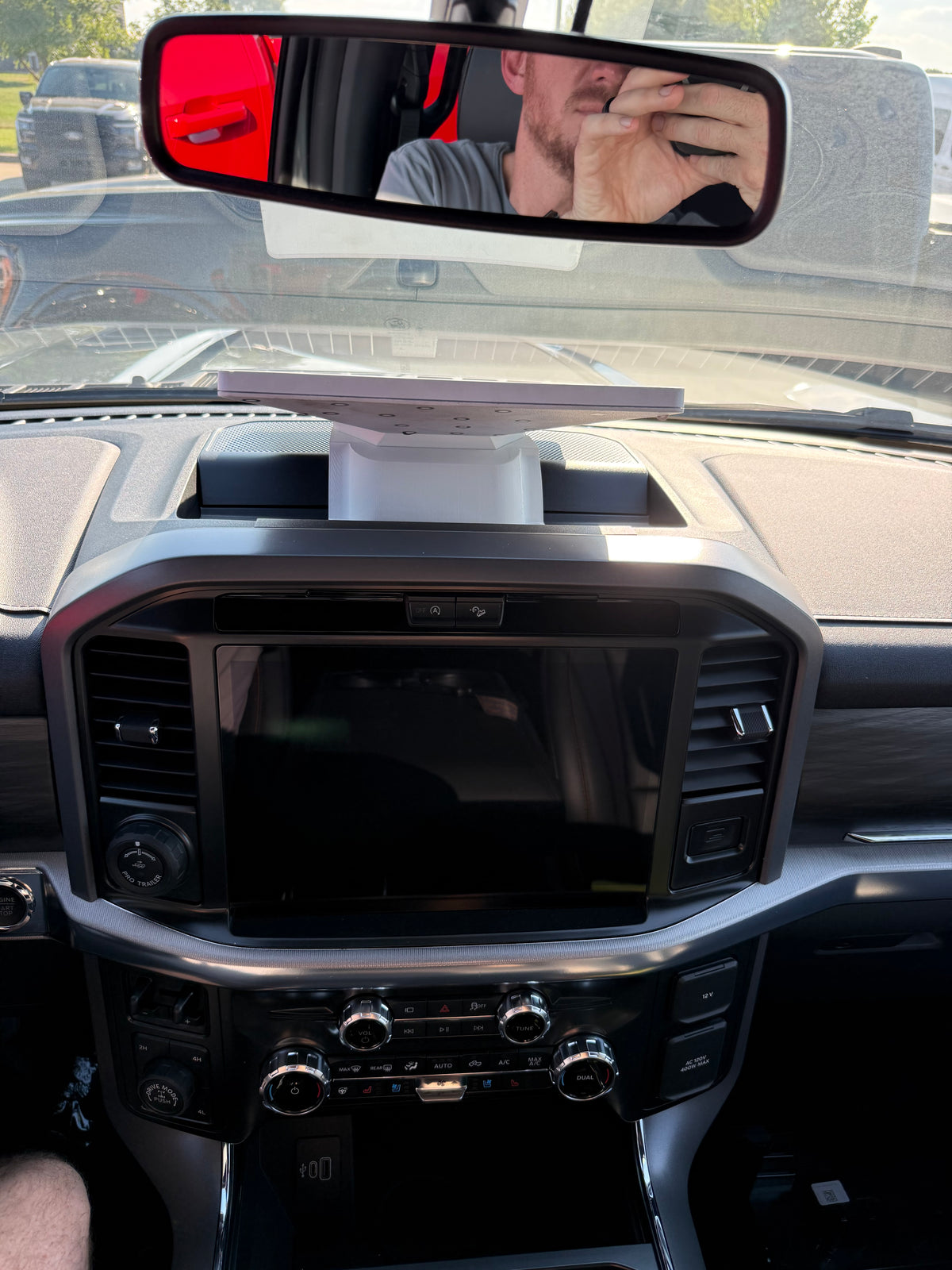 2021–2026 Ford F-150 Starlink Mini Dash Mount – Center Speaker/B&O