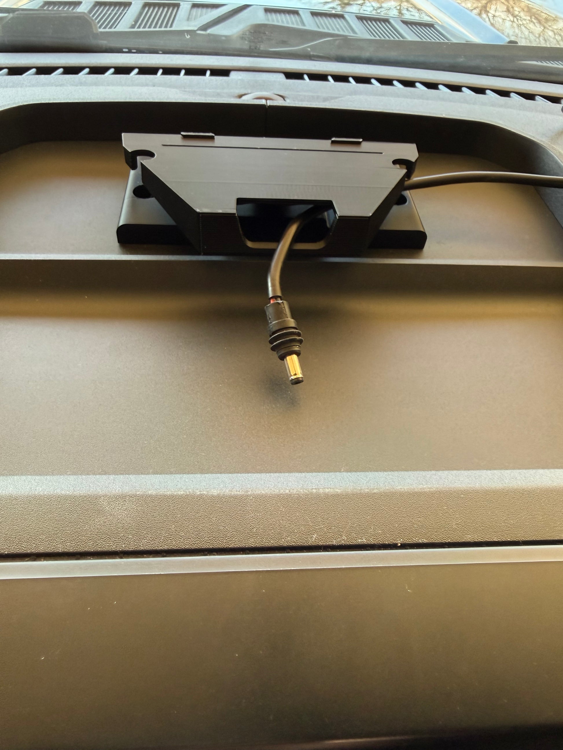 One piece starlink mini dash mount